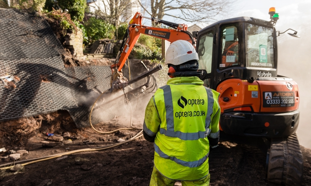 Using video to demonstrate the expertise of a structural repair company