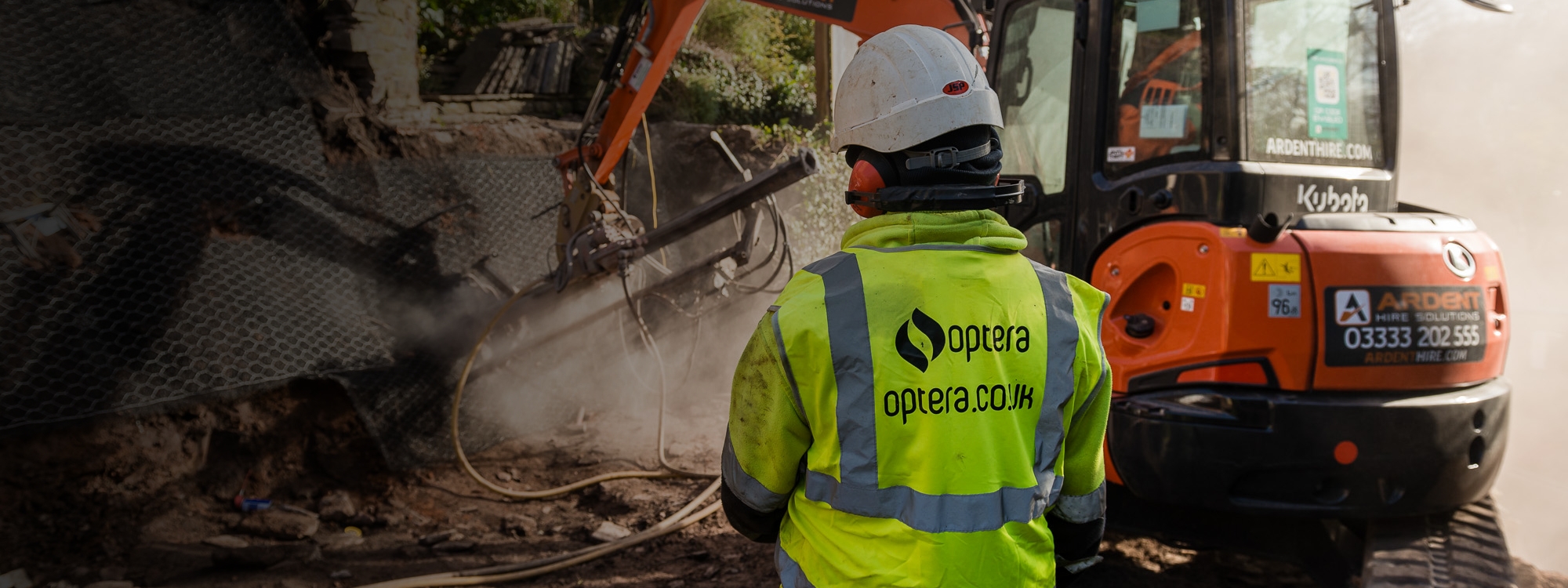 Using video to demonstrate the expertise of a structural repair company
